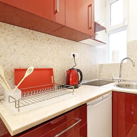 Best Time For Intermezzo Apartment